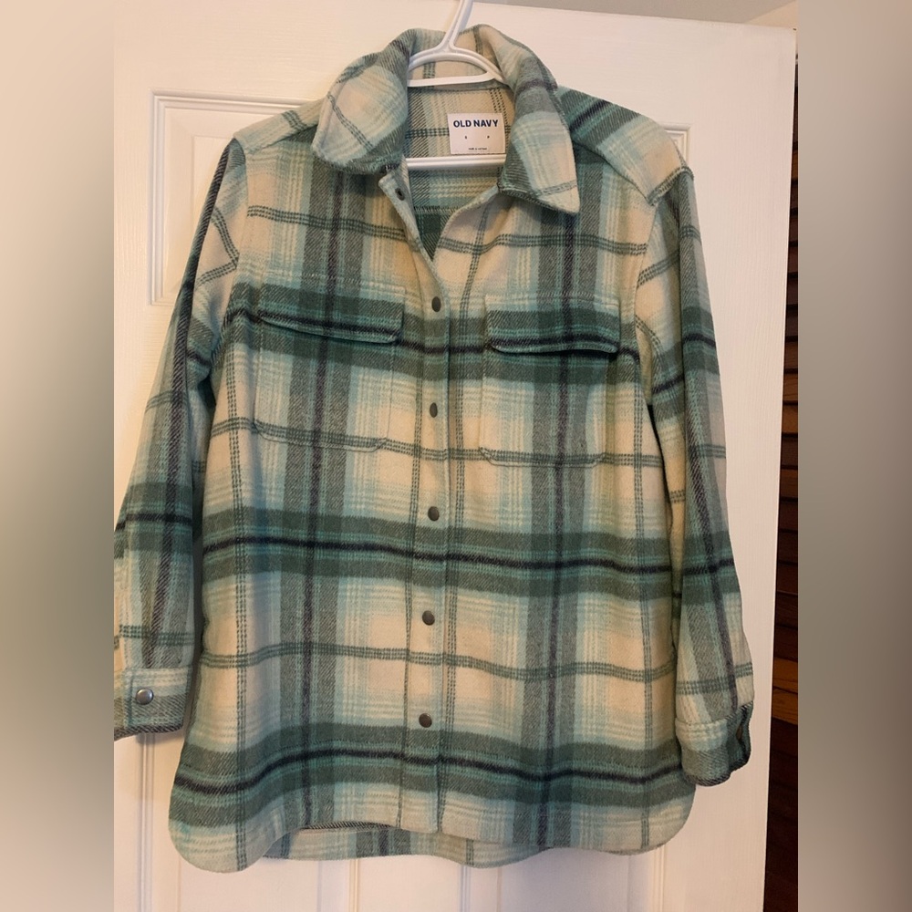 Old Navy Green Plaid Button-Up shacket (shirt/jacket)
